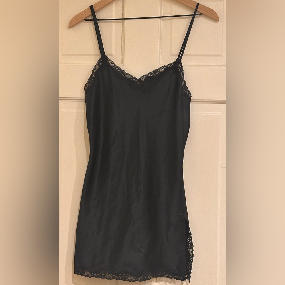 LADIES VICTORIA'S SECRET VINTAGE BLACK SATIN LACE-TRIM TEASE MINI SLIP DRESS - S - Picture 3 of 15